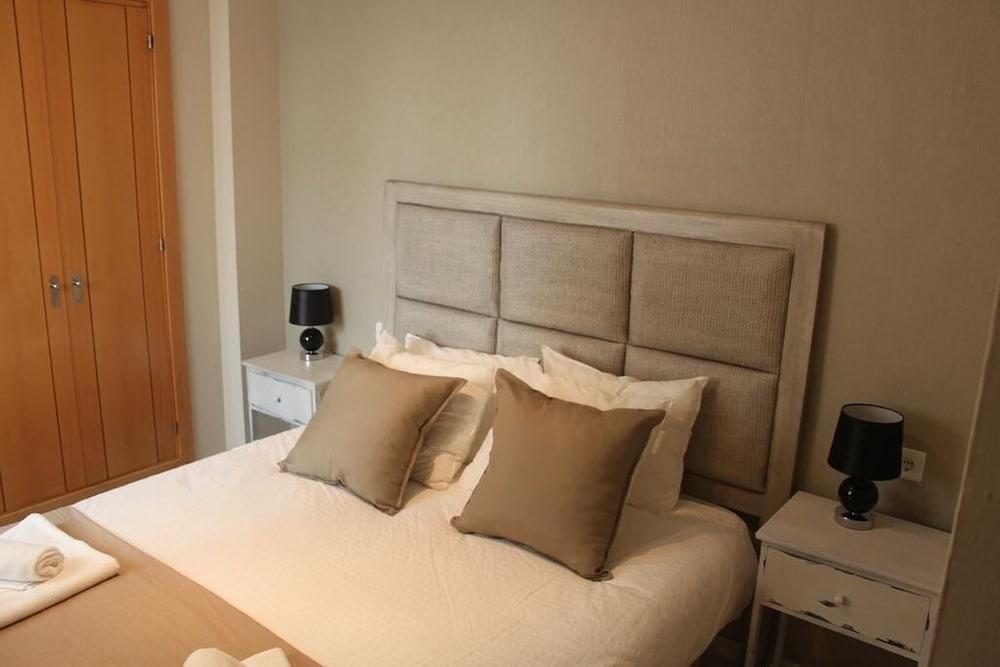 Ab Dominicum Apartamentos Malaga Exterior photo